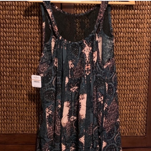 Free People Trapeze Style Top NWT - Picture 4 of 6